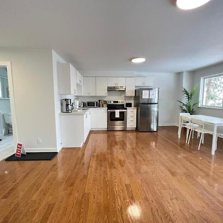 Letitia Heights !B Spacious And Quiet Private Bedroom With Shared Bathroom Barrie Exterior photo